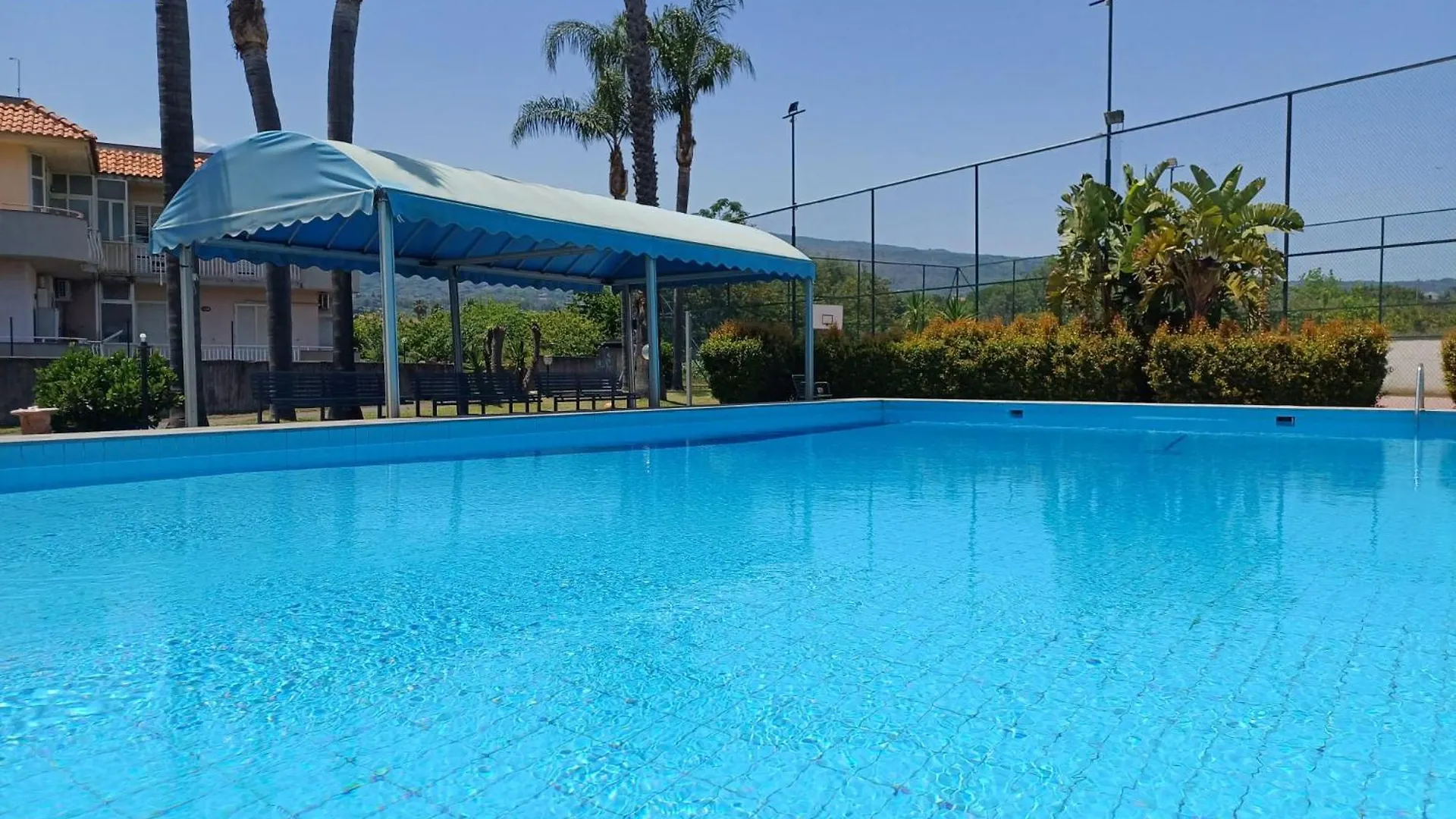 La Perla Del Mare Villa Mascali Nyaraló